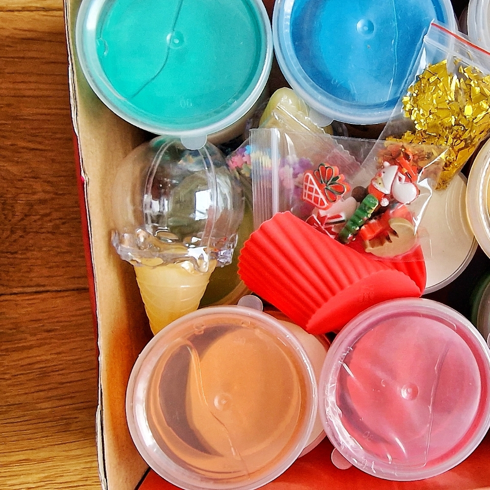 Fluffy Slime Kits for Girls Boys,with Cute Charms Soft Non-Sticky Butter slime - Picture 5 of 12